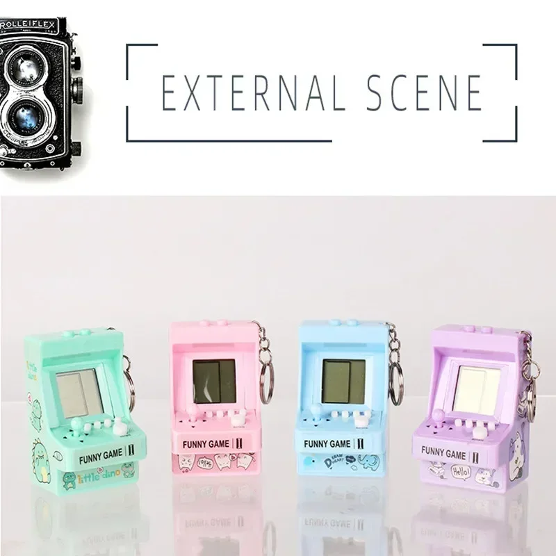 Portable Mini Pocket Keychain  - Retro Gaming Universe 评论和价格